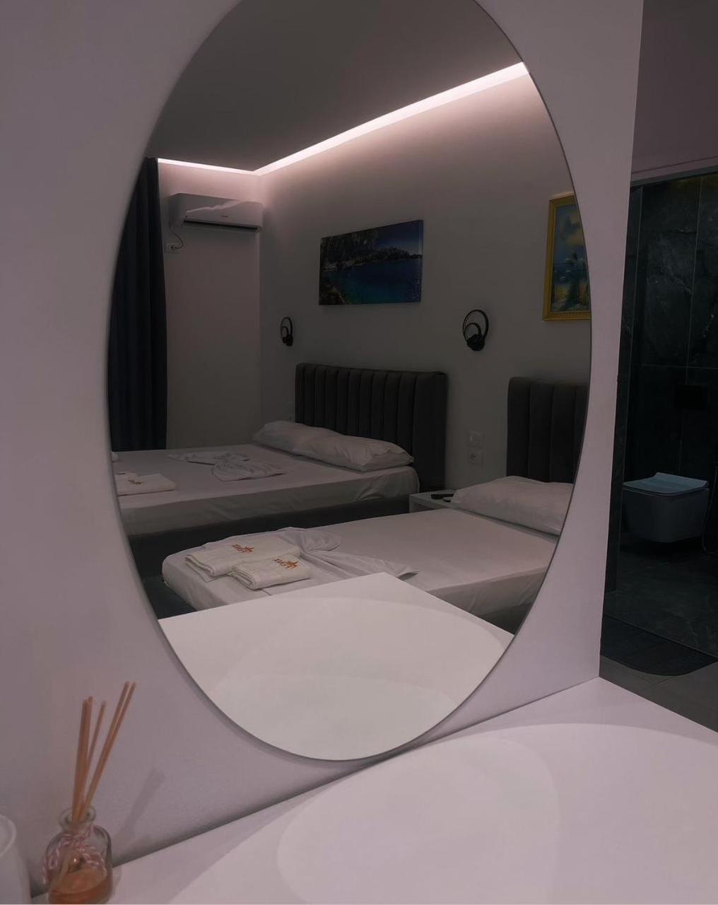 Feniks Hotel Ksamil Esterno foto