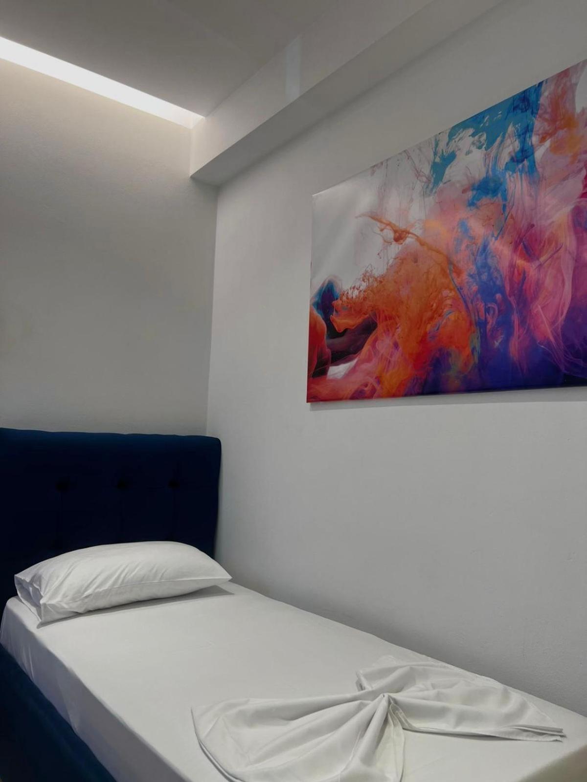 Feniks Hotel Ksamil Esterno foto