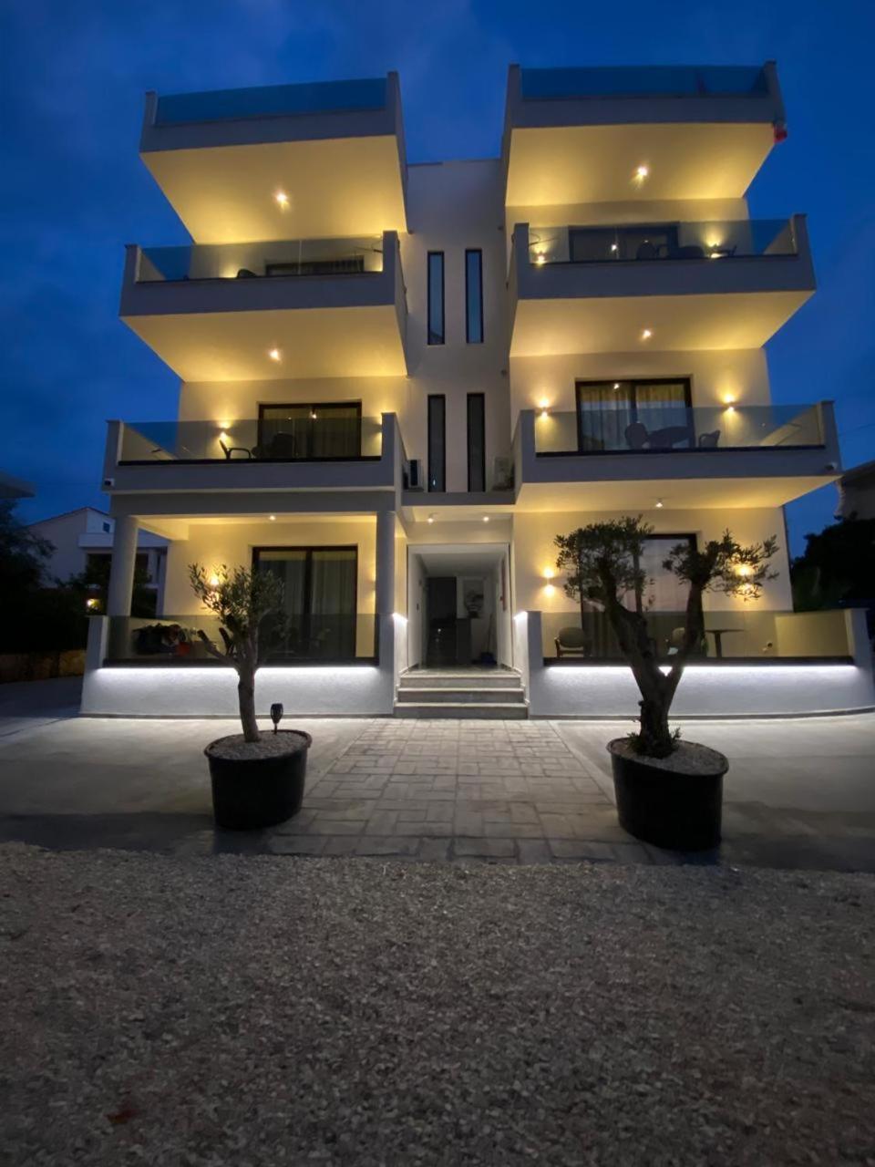 Feniks Hotel Ksamil Esterno foto
