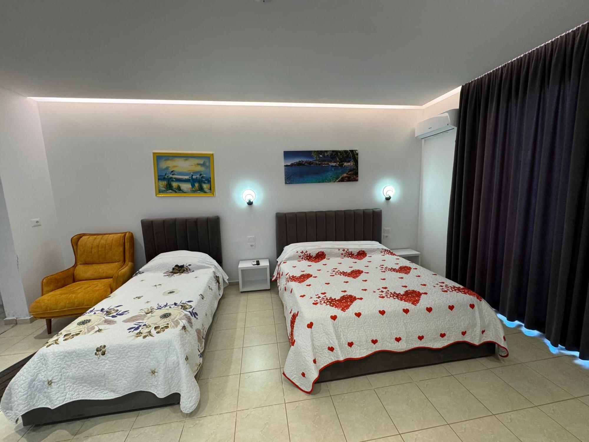 Feniks Hotel Ksamil Esterno foto