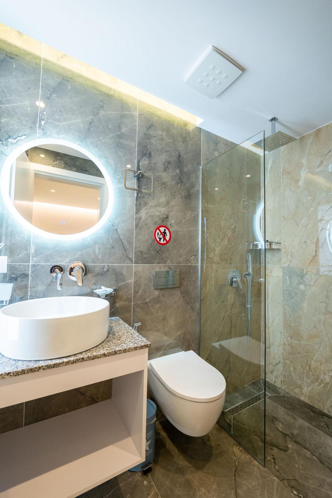 Feniks Hotel Ksamil Esterno foto
