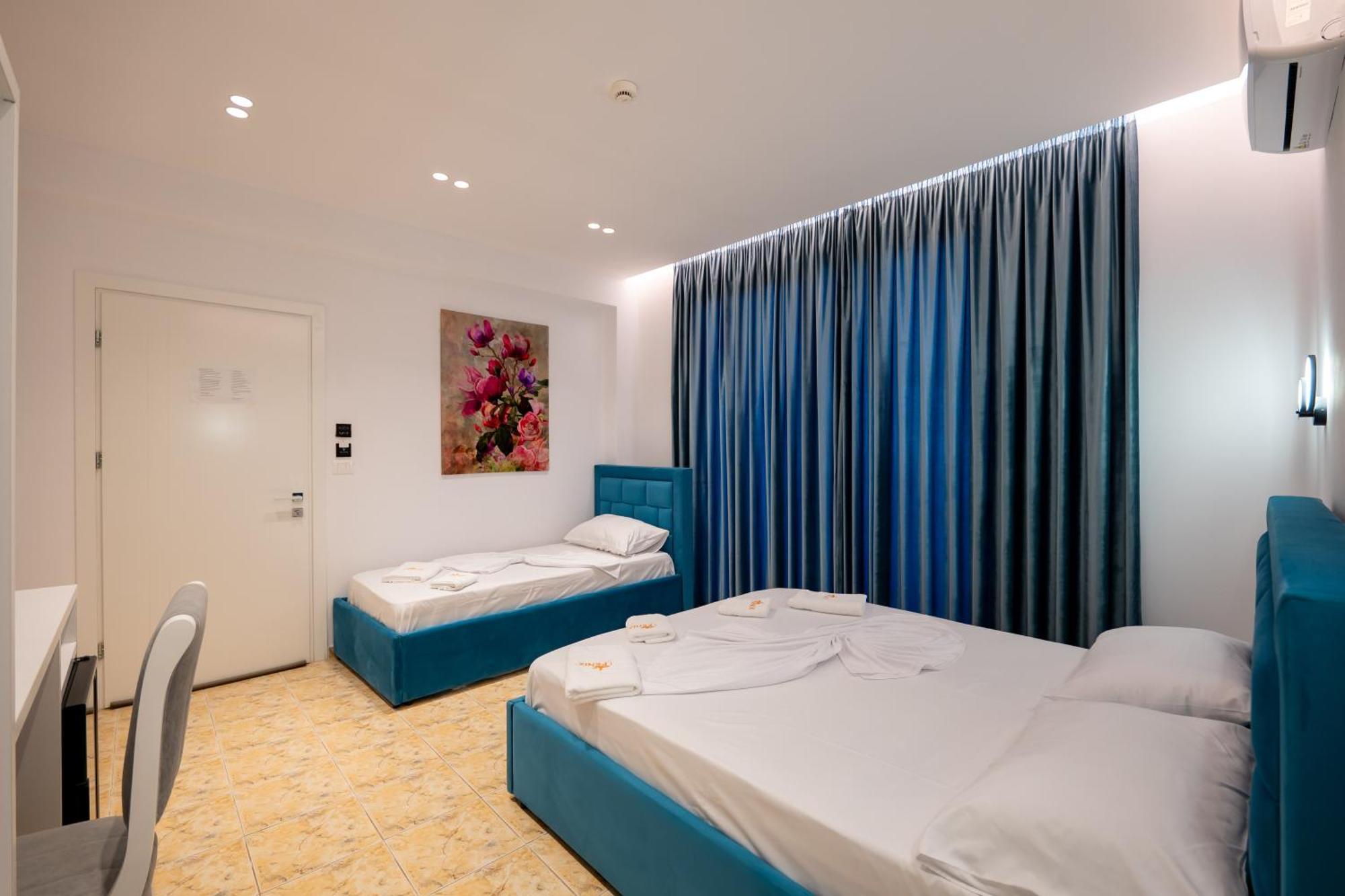 Feniks Hotel Ksamil Esterno foto