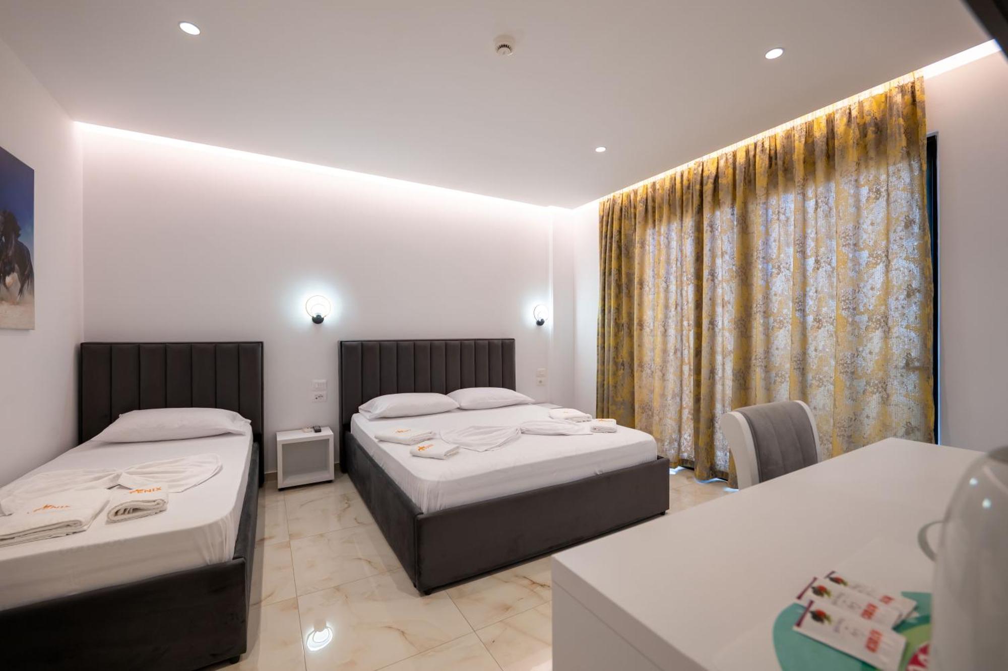 Feniks Hotel Ksamil Esterno foto