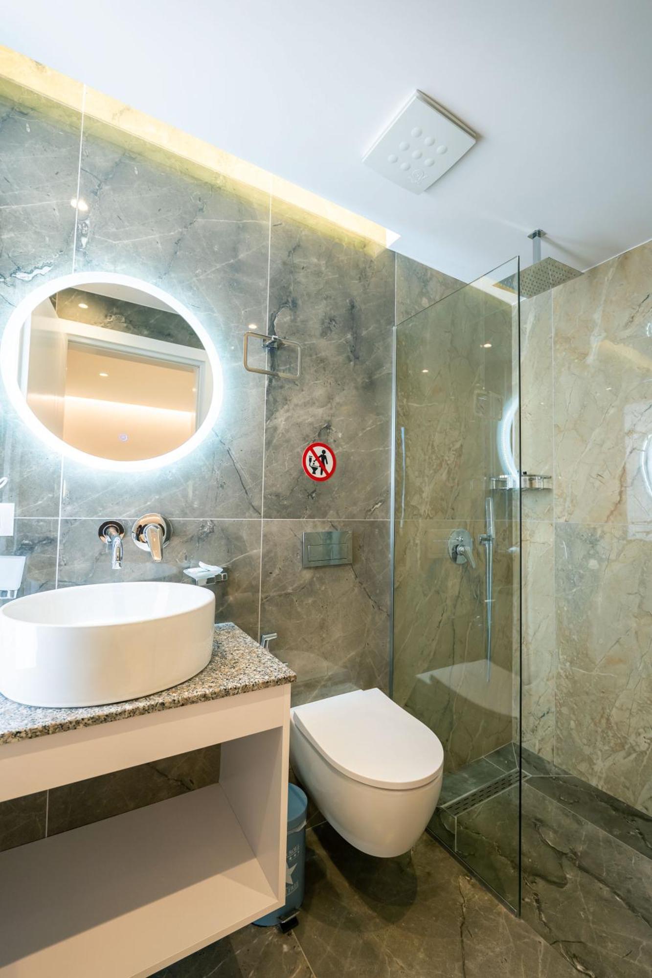 Feniks Hotel Ksamil Esterno foto
